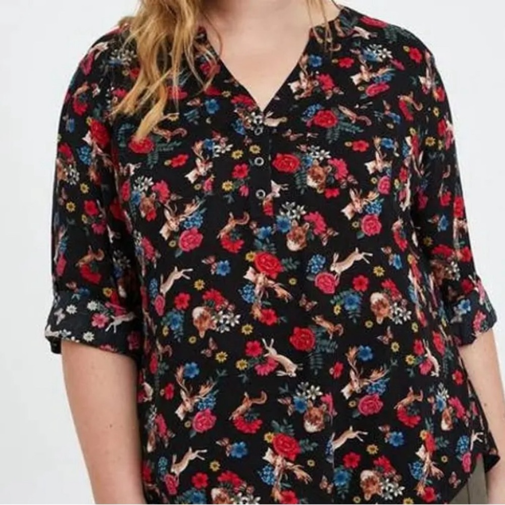 Plus size blouse full of woodland creatures! Rabbits, squirrels, deer, oh my!
